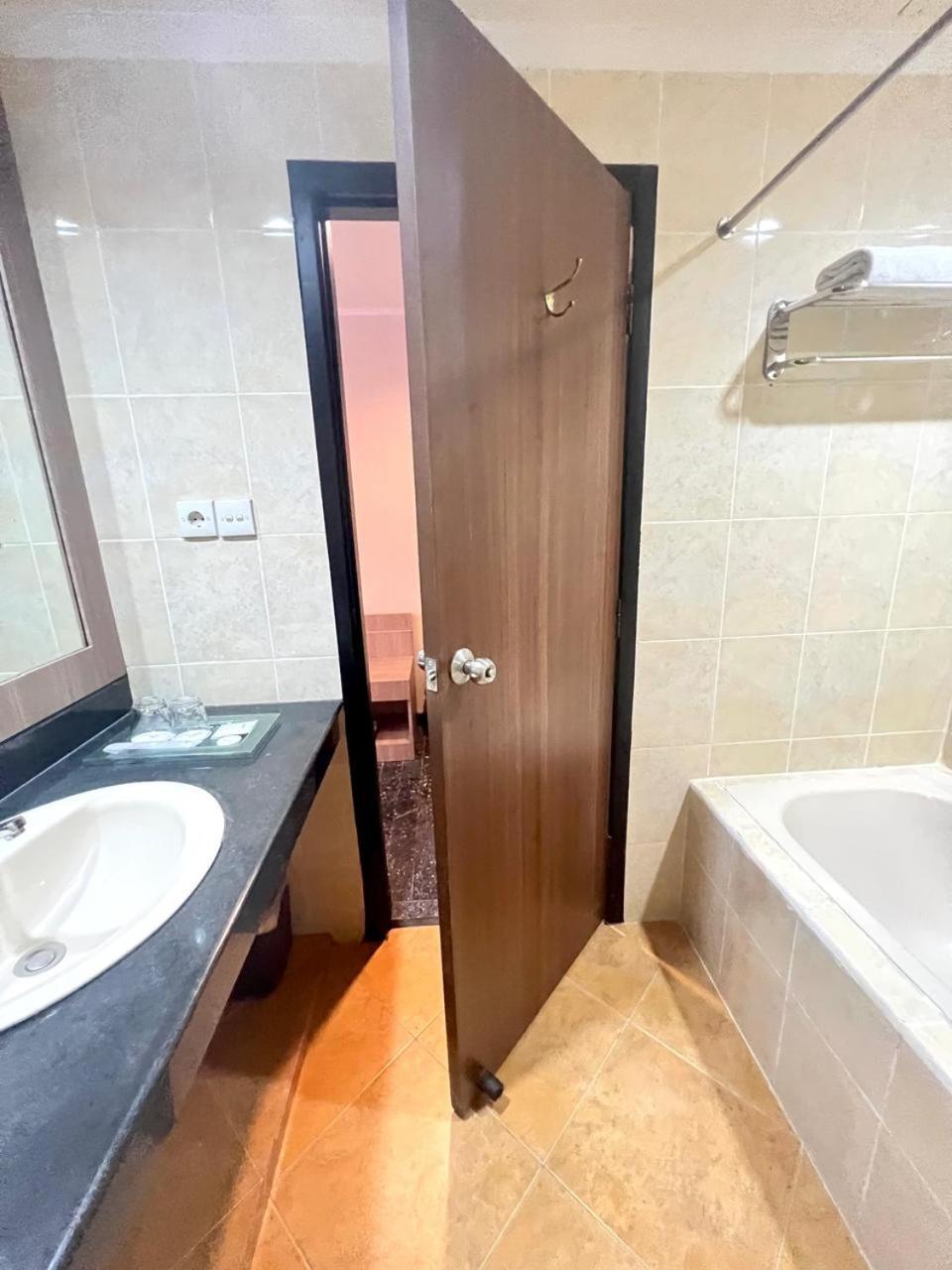 Royal Asia Hotel Palembang Eksteriør billede